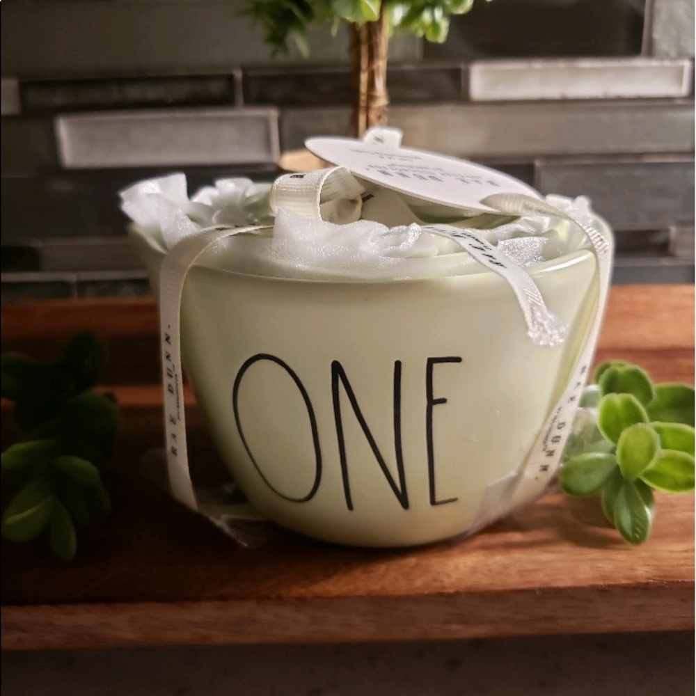 Rae Dunn Measuring Cups NWT